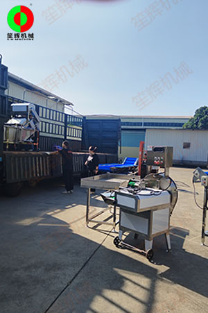 洗菜機切菜機脫水機等一批果蔬凈菜加工設(shè)備發(fā)往海南省客戶！